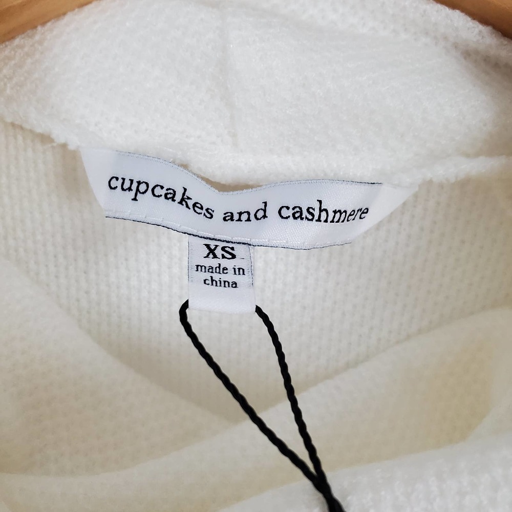 Cupcakes and cashmere NWT Giulia cowl neck sweater - Picture 4 of 5